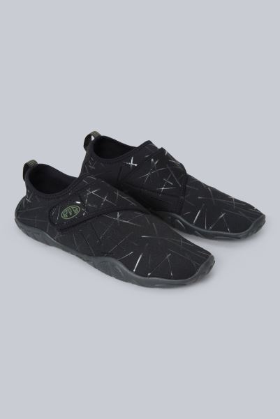 Animal Submerge Mens Aqua Shoes Black Mountain Warehouse Best